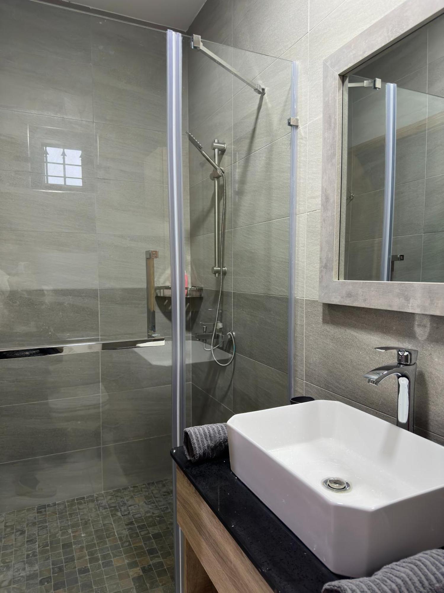 Seasand-Entire Luxury 3 Bd Condo - Close To Beach Flic en Flac Exterior photo